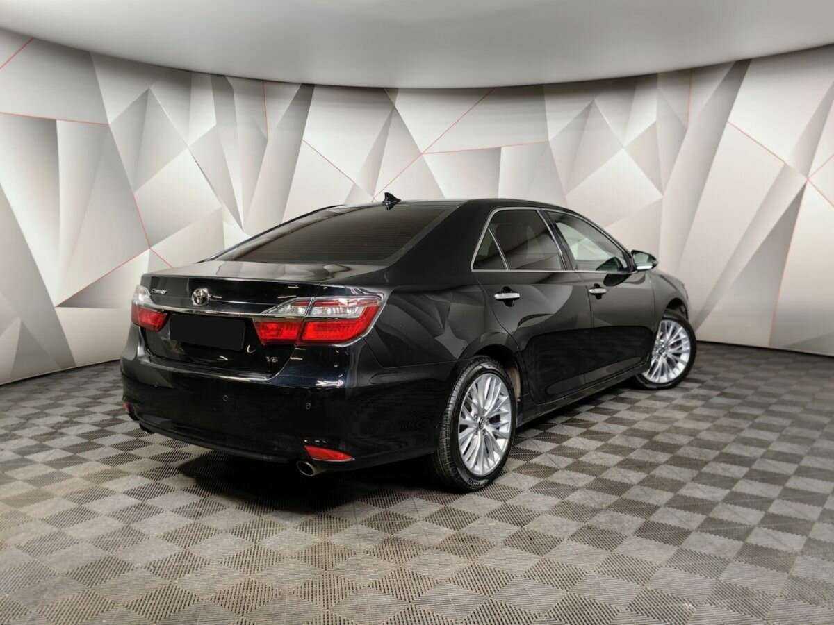 Toyota Camry б/у, 2017, Автоматическая. Фото: #1