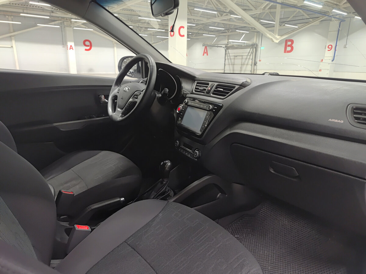 Kia Rio б/у, 2016, Автоматическая. Фото: #10