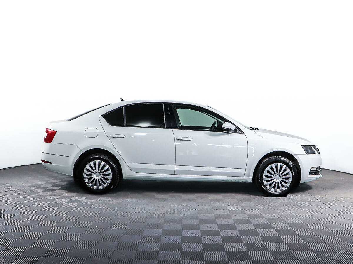 Skoda Octavia б/у, 2018, Автоматическая. Фото: #3
