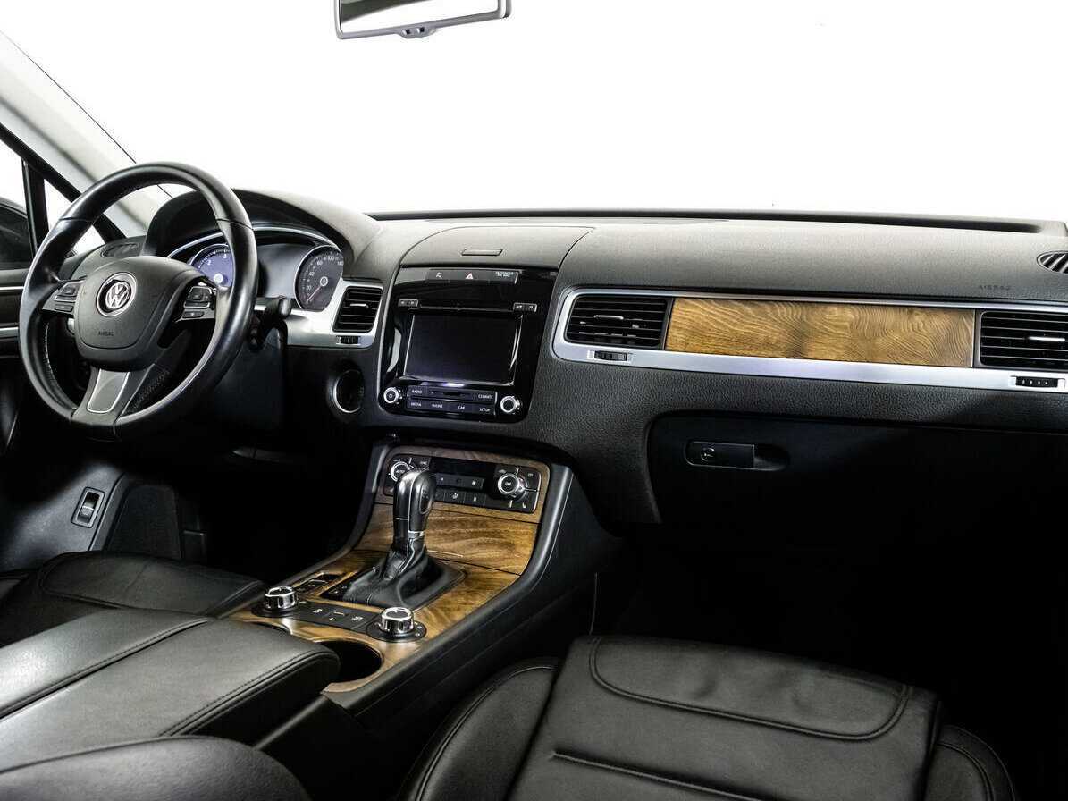 Volkswagen Touareg б/у, 2012, Автоматическая. Фото: #6