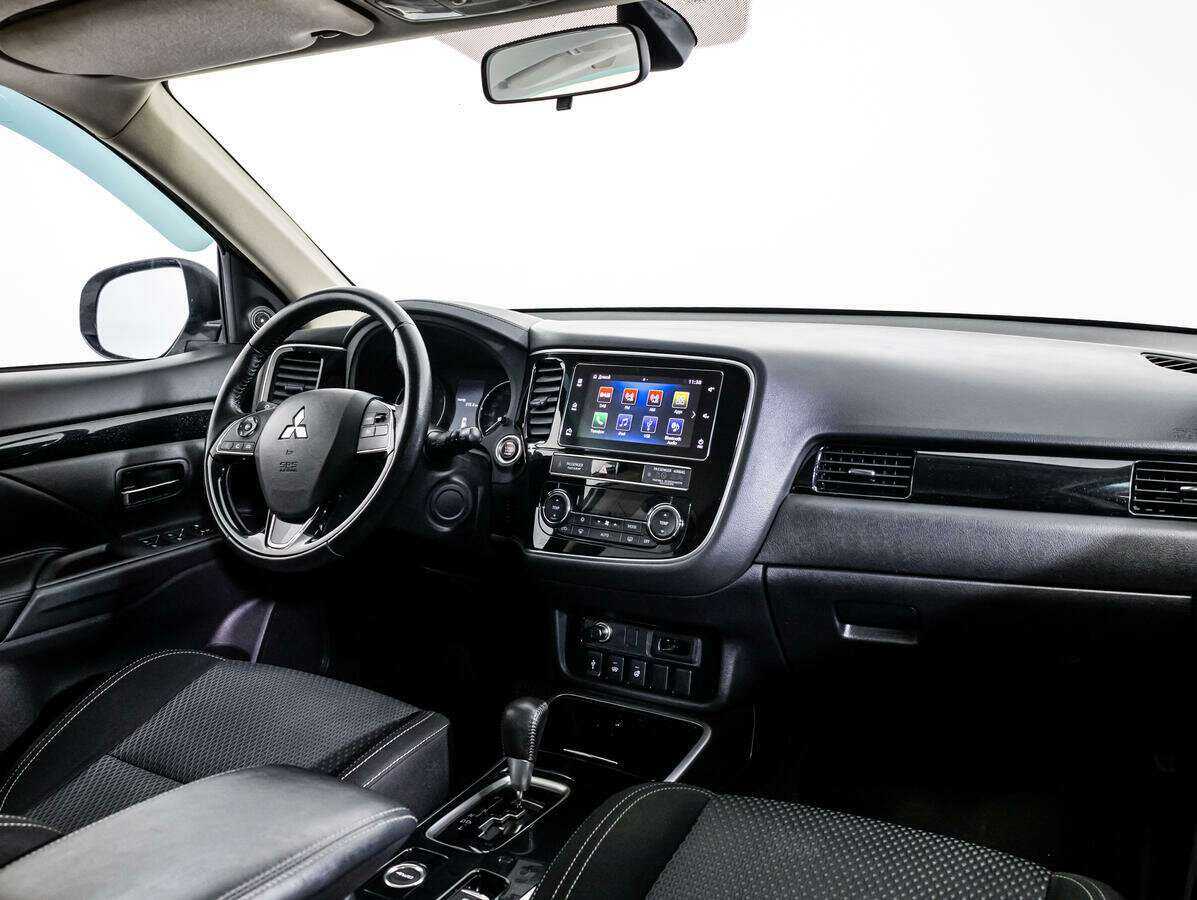 Mitsubishi Outlander б/у, 2018, Вариатор. Фото: #6