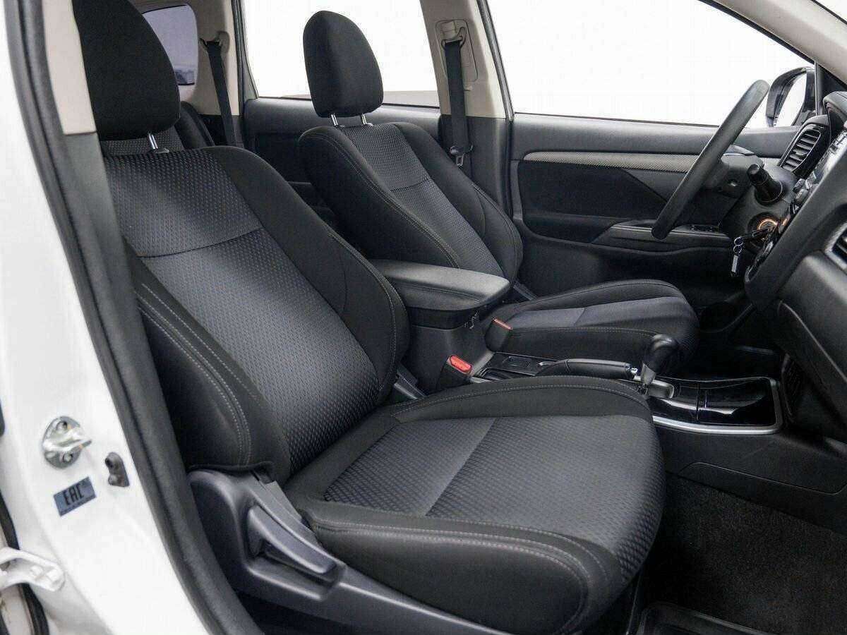 Mitsubishi Outlander б/у, 2018, Вариатор. Фото: #7