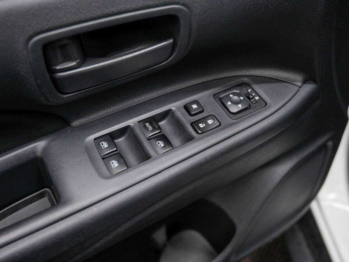 Mitsubishi Outlander б/у, 2018, Вариатор. Фото: #9