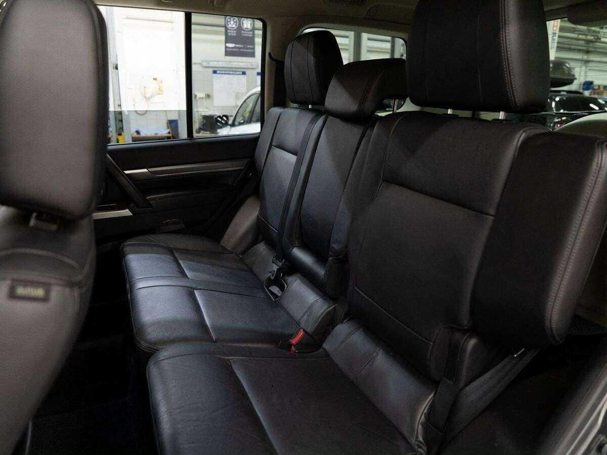 Mitsubishi Pajero б/у, 2014, Автоматическая. Фото: #5