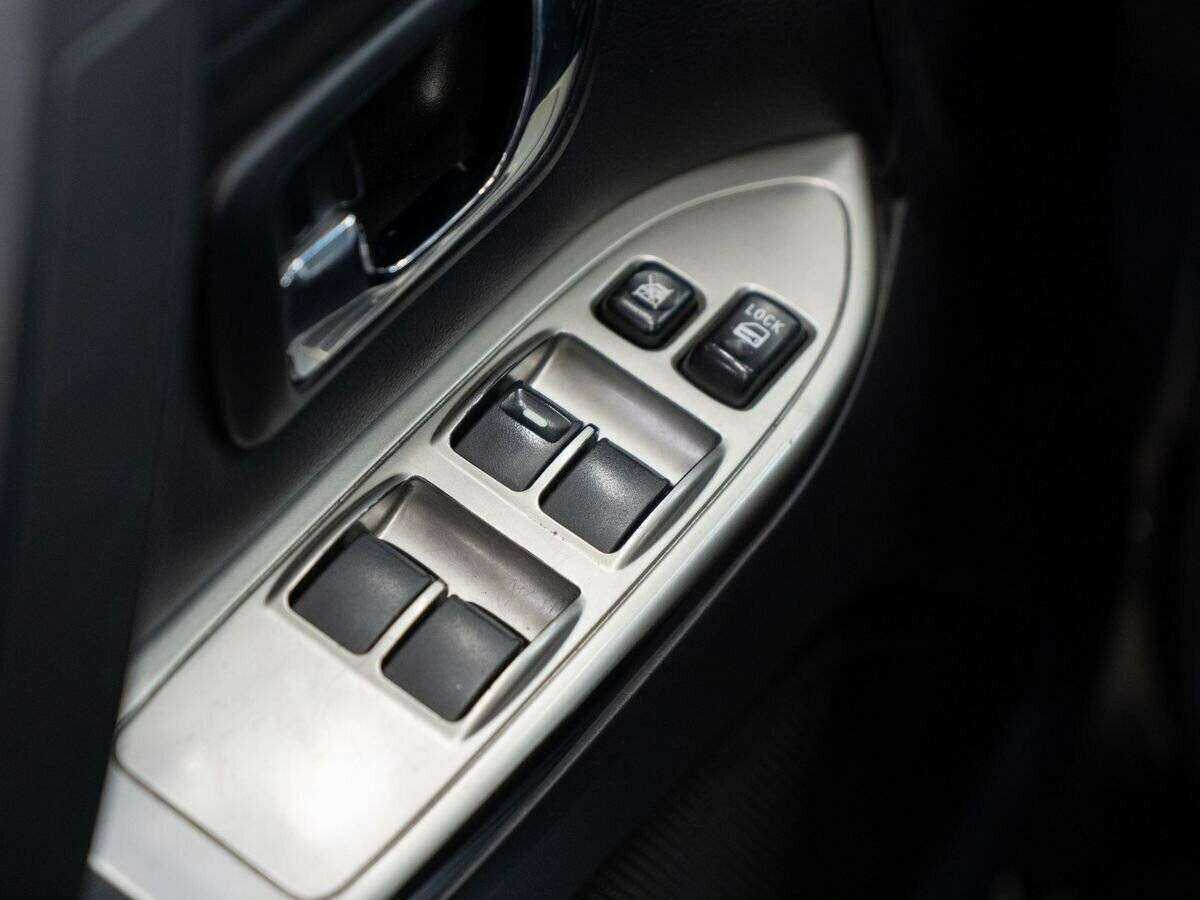 Mitsubishi Pajero б/у, 2014, Автоматическая. Фото: #11