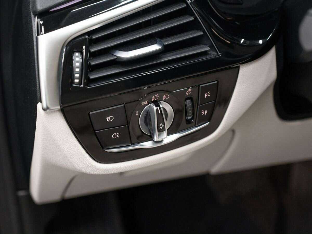 BMW 5 серии б/у, 2018, Автоматическая. Фото: #15