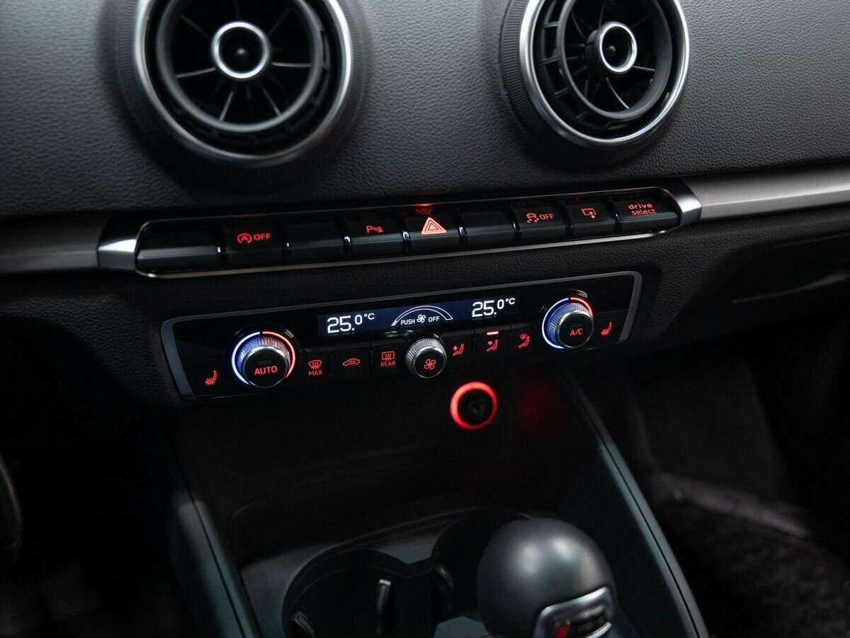 Audi A3 б/у, 2016, Роботизированная. Фото: #21