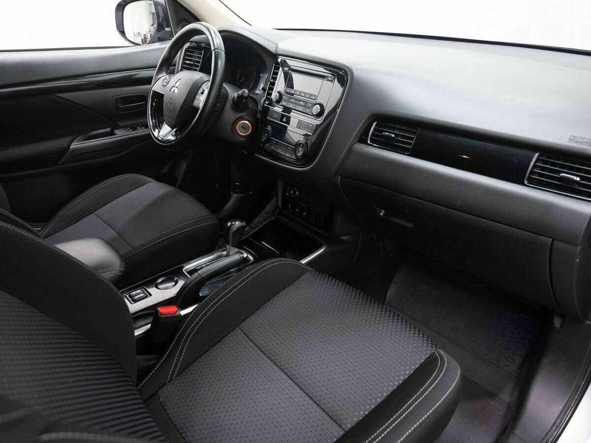 Mitsubishi Outlander б/у, 2019, Вариатор. Фото: #10