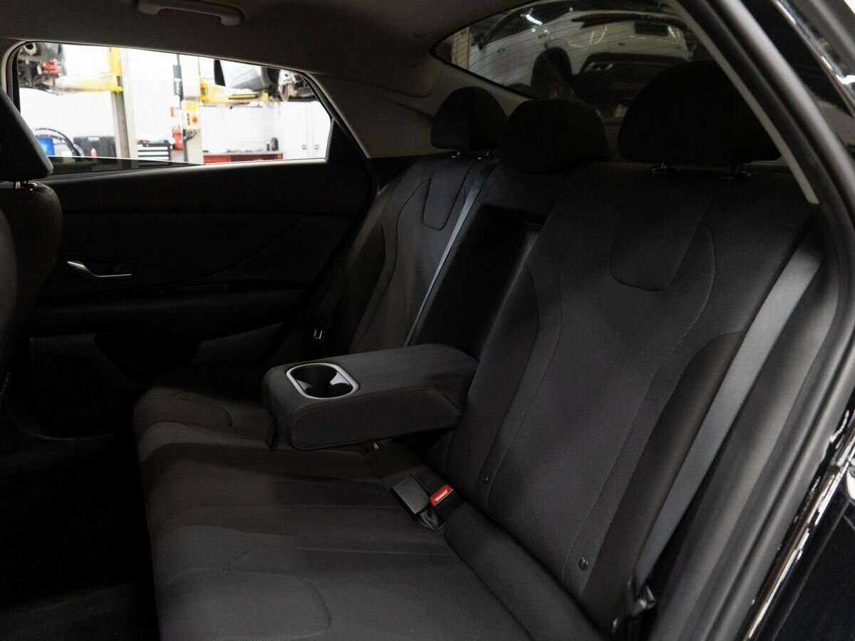 Hyundai Elantra б/у, 2021, Автоматическая. Фото: #6