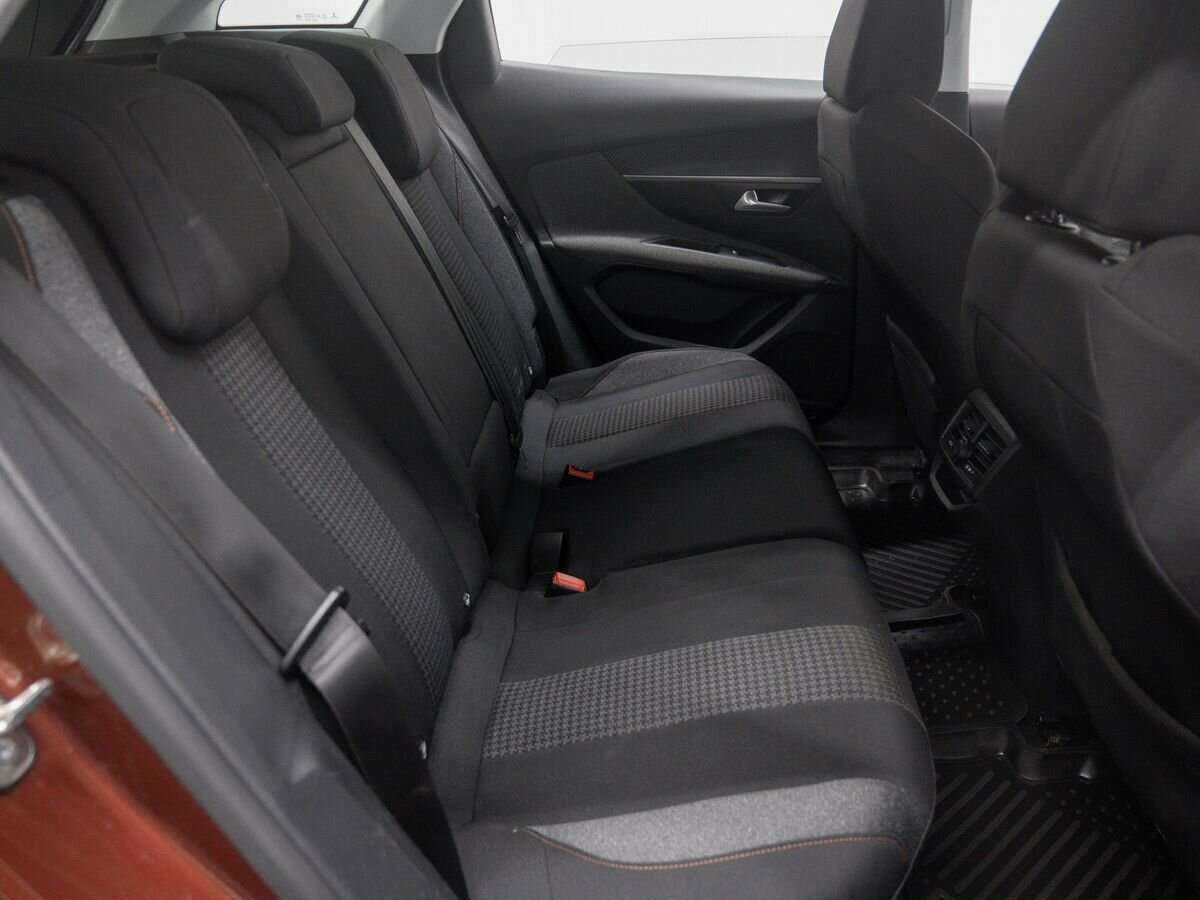 Peugeot 3008 б/у, 2018, Автоматическая. Фото: #8