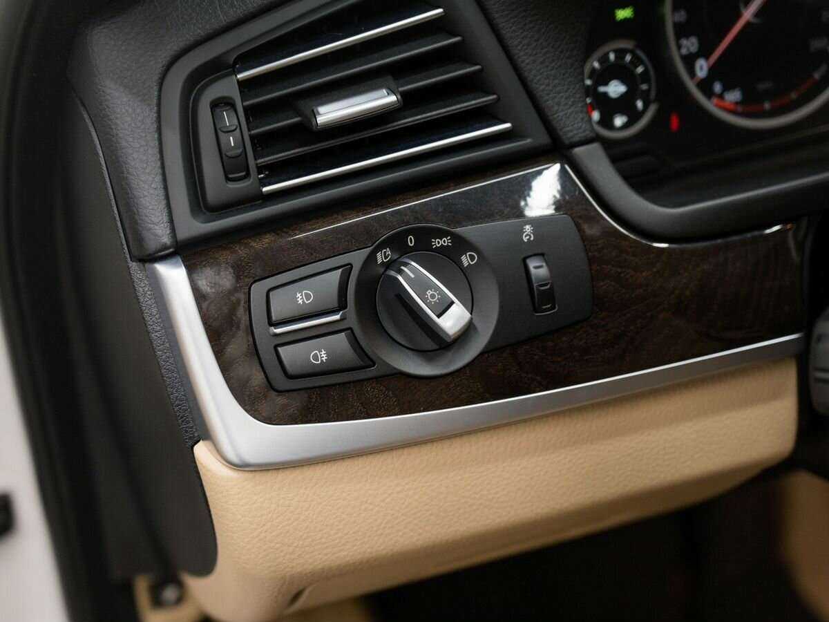 BMW 5 серии б/у, 2015, Автоматическая. Фото: #15