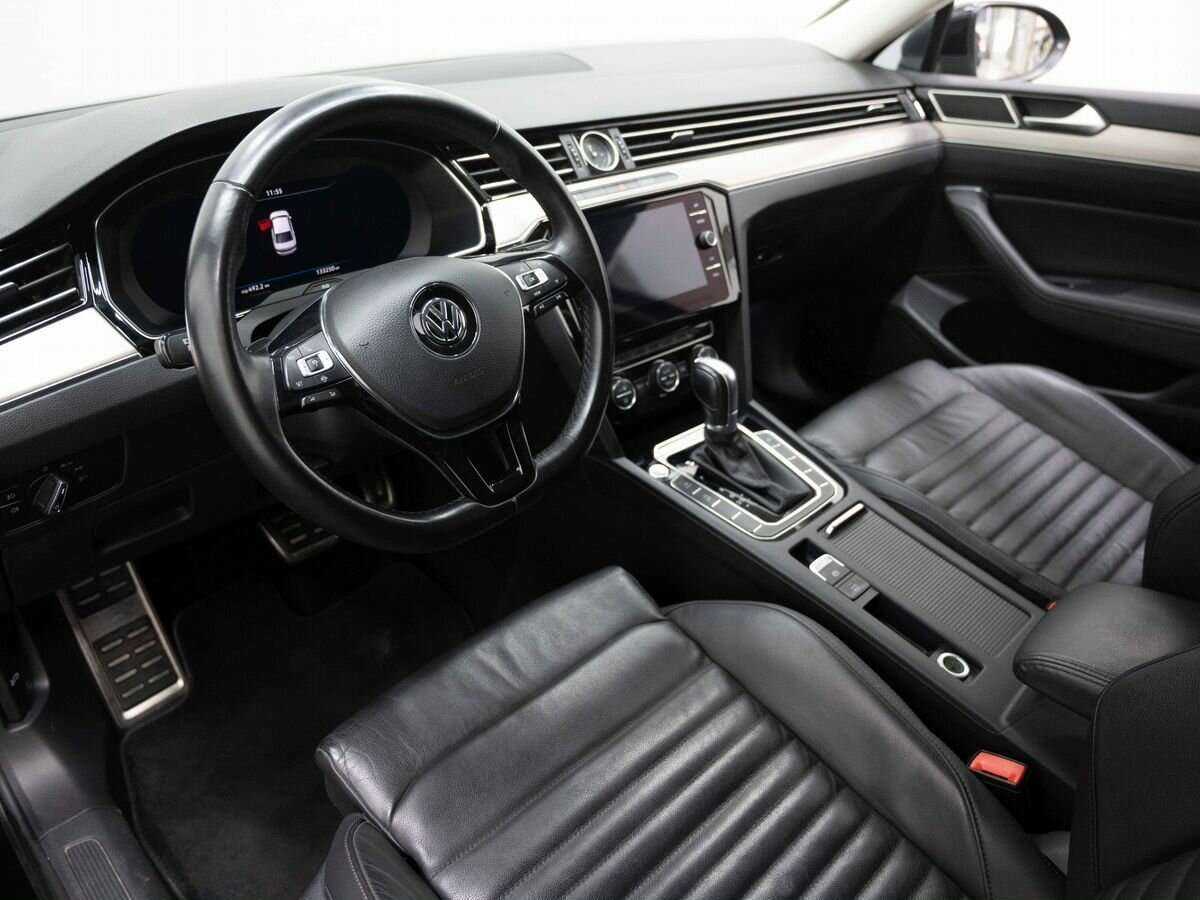 Volkswagen Passat б/у, 2019, Роботизированная. Фото: #6