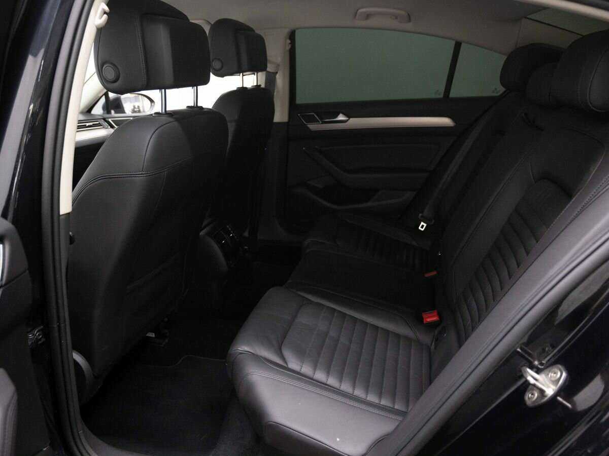 Volkswagen Passat б/у, 2019, Роботизированная. Фото: #8