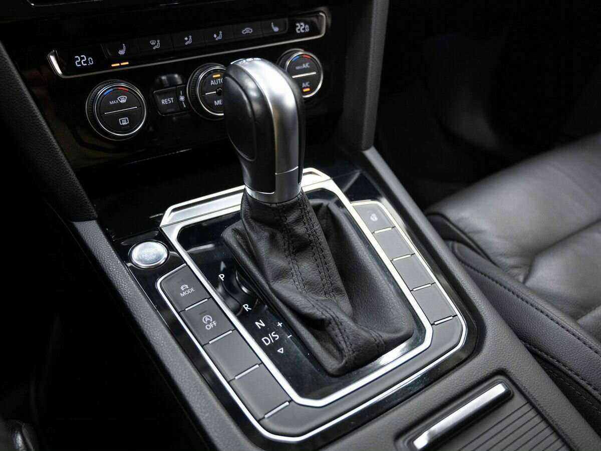 Volkswagen Passat б/у, 2019, Роботизированная. Фото: #19