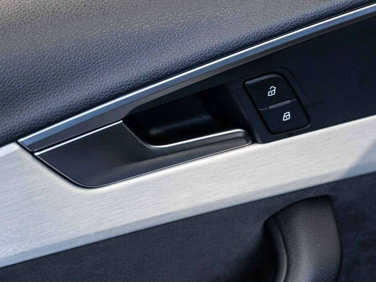 Audi A4 б/у, 2018, Роботизированная. Фото: #17