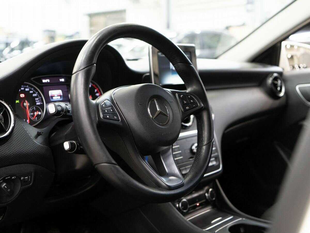 Mercedes-Benz A-Класс б/у, 2016, Роботизированная. Фото: #4