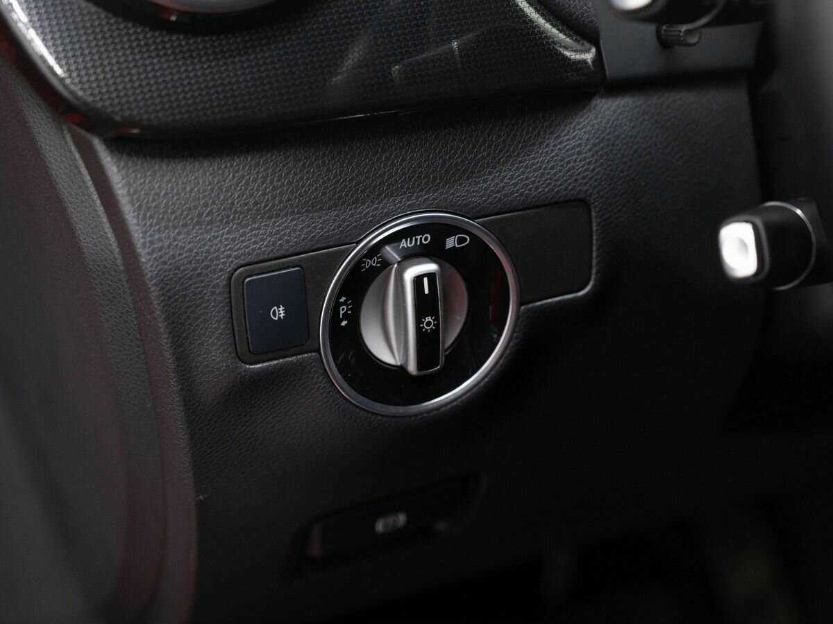 Mercedes-Benz B-Класс б/у, 2013, Роботизированная. Фото: #16