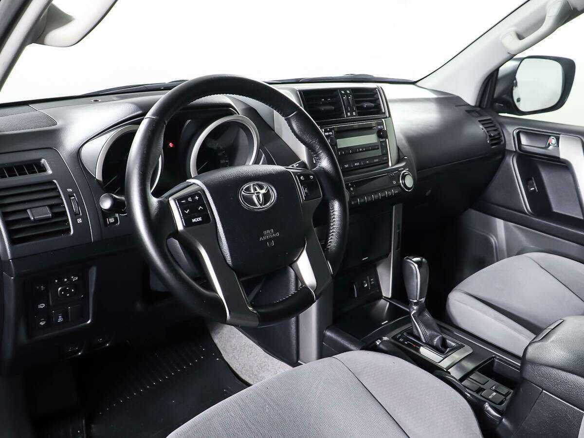 Toyota Land Cruiser Prado б/у, 2012, Автоматическая. Фото: #12