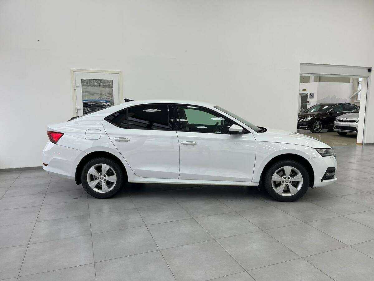 Skoda Octavia б/у, 2021, Автоматическая. Фото: #3