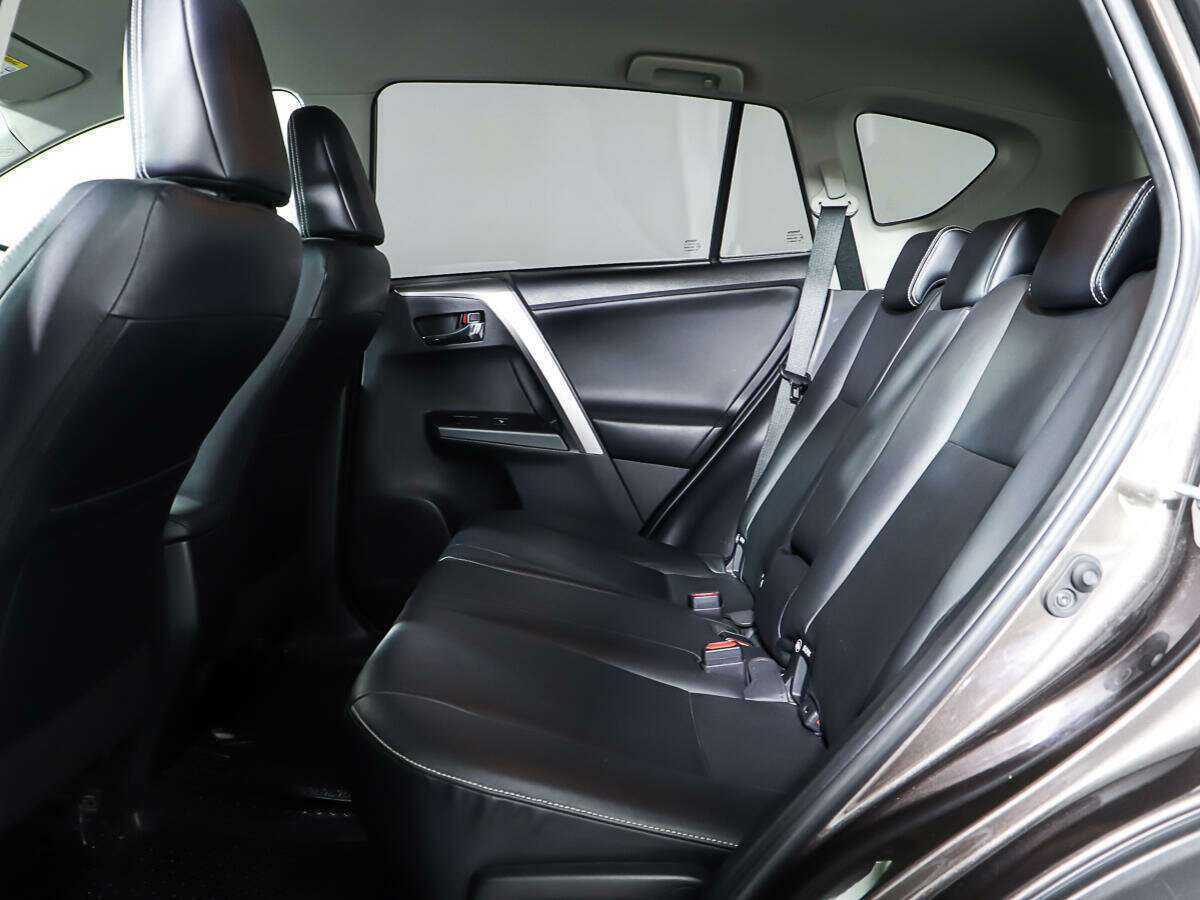 Toyota RAV4 б/у, 2018, Автоматическая. Фото: #9