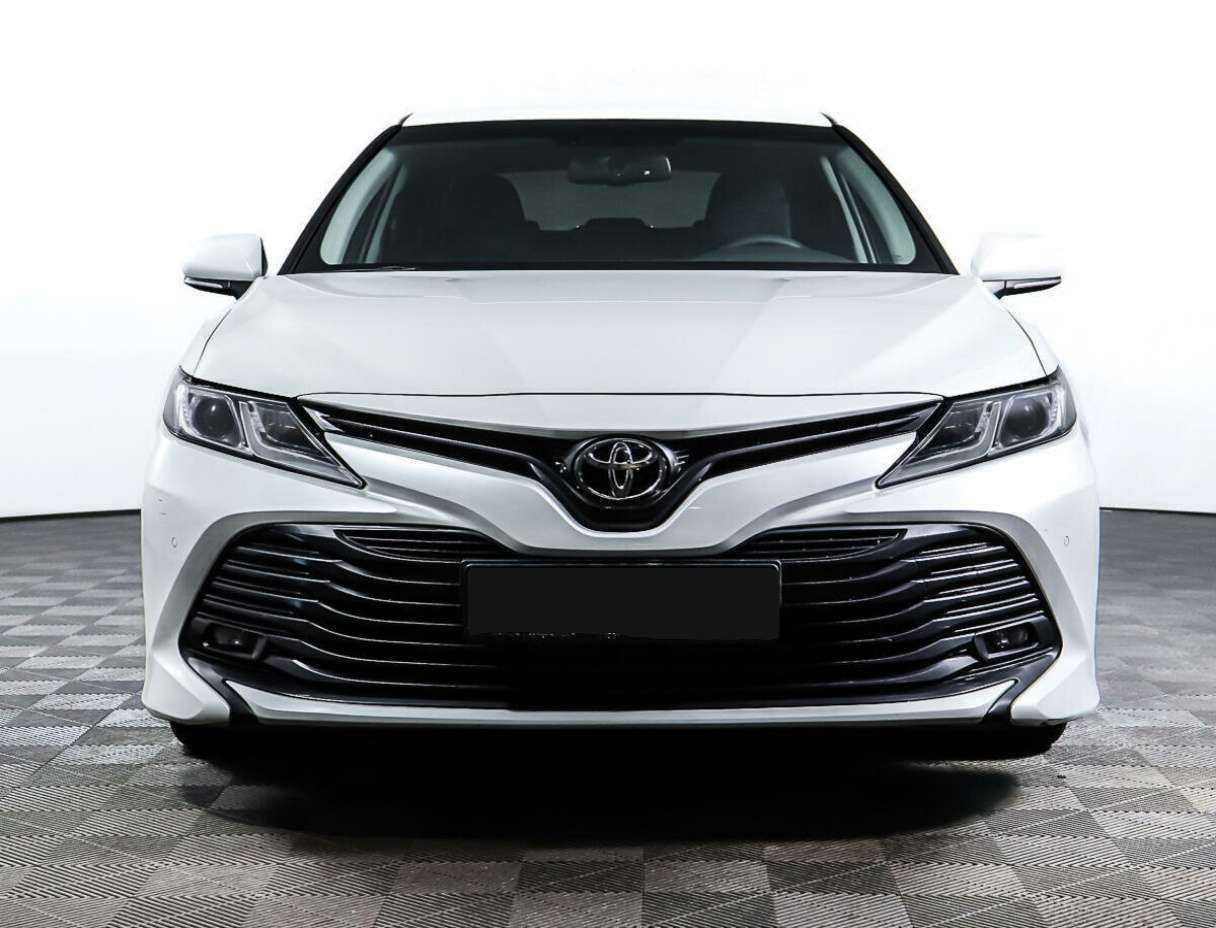 Toyota Camry б/у, 2020, Автоматическая. Фото: #1