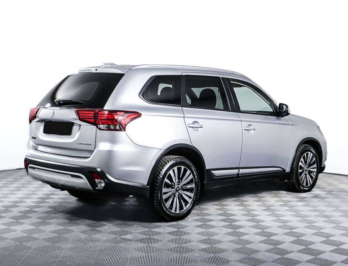 Mitsubishi Outlander б/у, 2019, Вариатор. Фото: #4