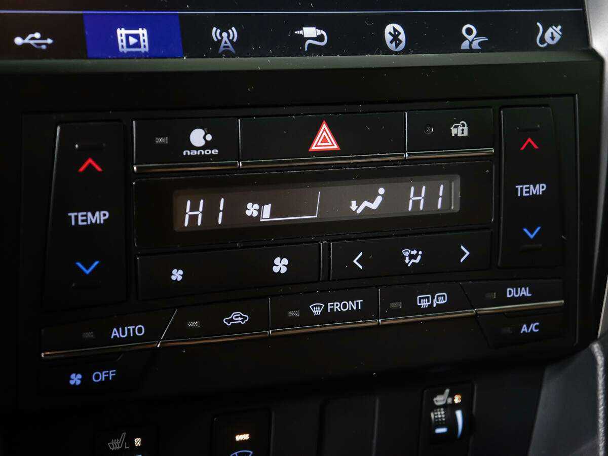 Toyota Camry б/у, 2017, Автоматическая. Фото: #22