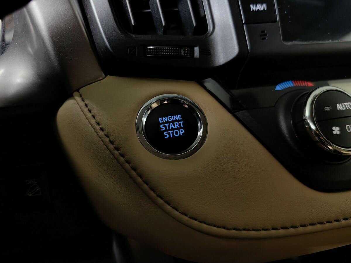 Toyota RAV4 б/у, 2017, Автоматическая. Фото: #17