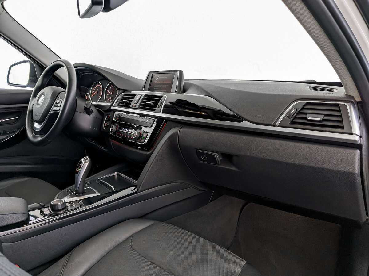 BMW 3 серии б/у, 2017, Автоматическая. Фото: #8