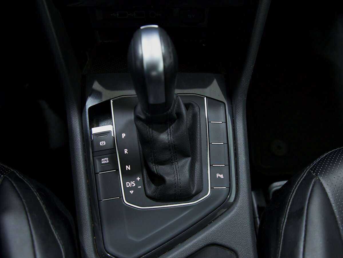 Volkswagen Tiguan б/у, 2020, Роботизированная. Фото: #12