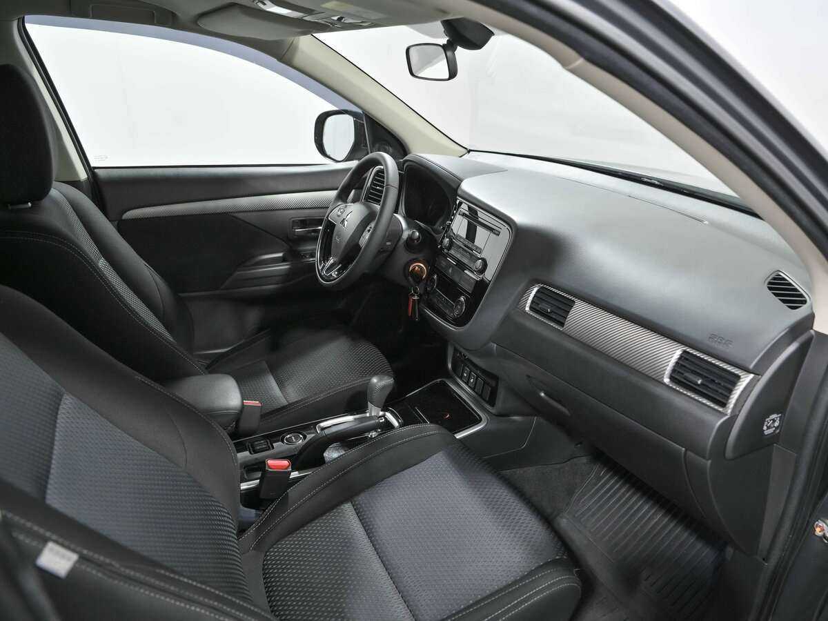 Mitsubishi Outlander б/у, 2018, Вариатор. Фото: #16