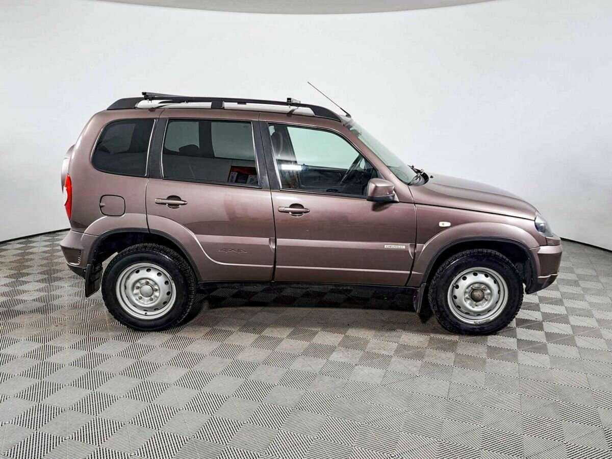 Chevrolet Niva б/у, 2017, Механическая. Фото: #3