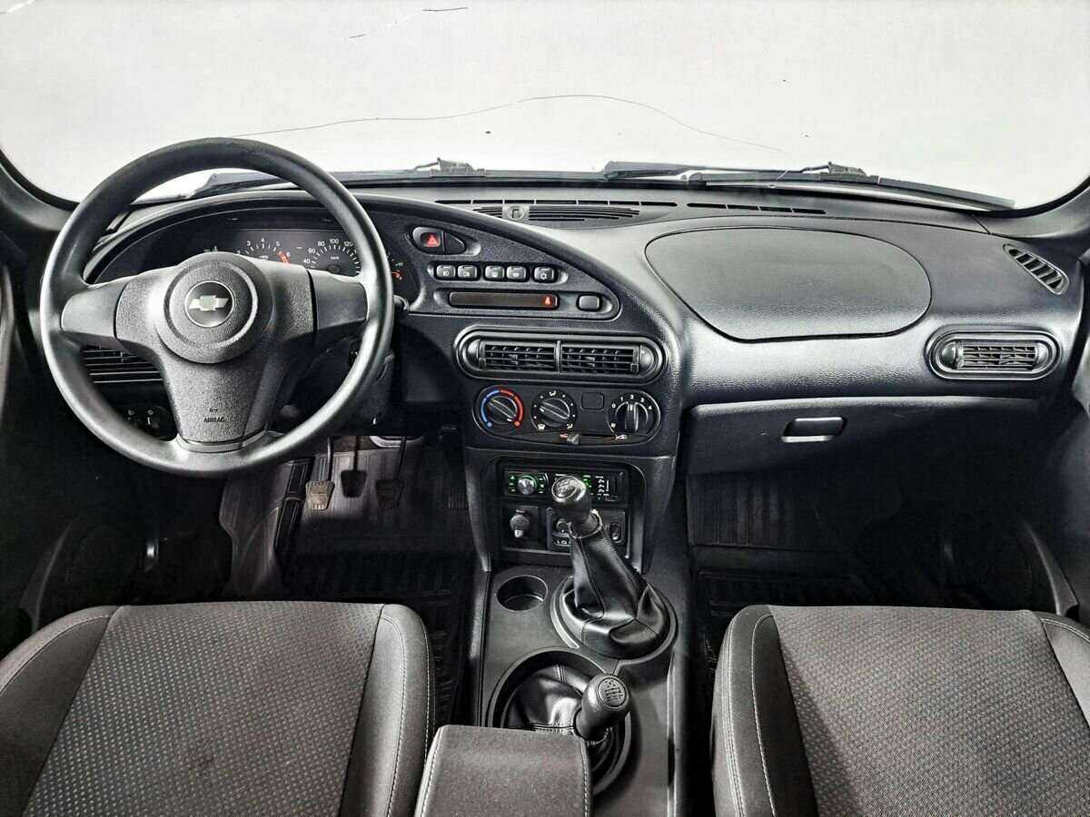 Chevrolet Niva б/у, 2017, Механическая. Фото: #11