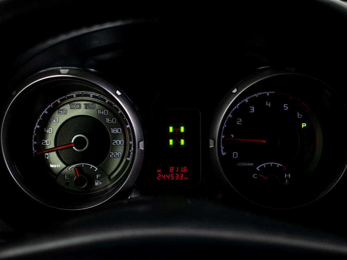 Mitsubishi Pajero б/у, 2015, Автоматическая. Фото: #8