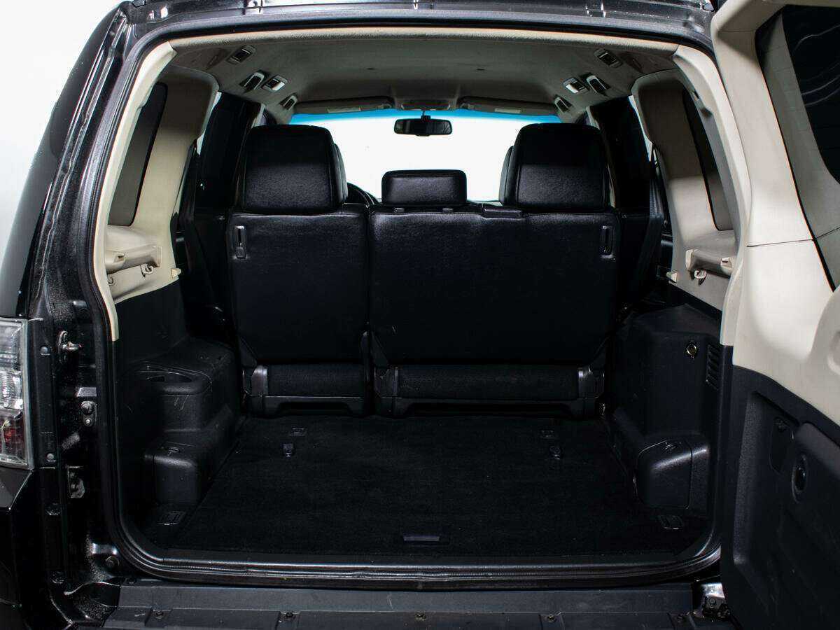 Mitsubishi Pajero б/у, 2015, Автоматическая. Фото: #11