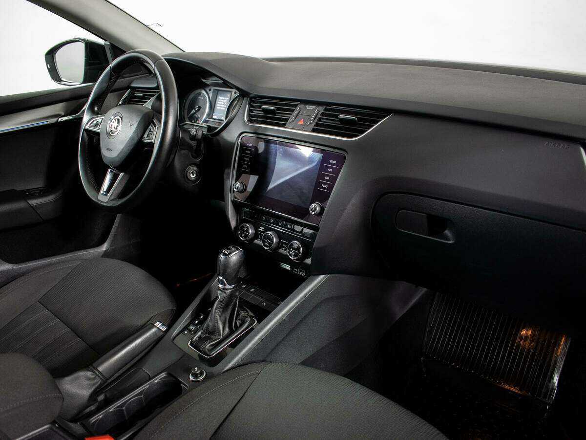 Skoda Octavia б/у, 2018, Роботизированная. Фото: #8