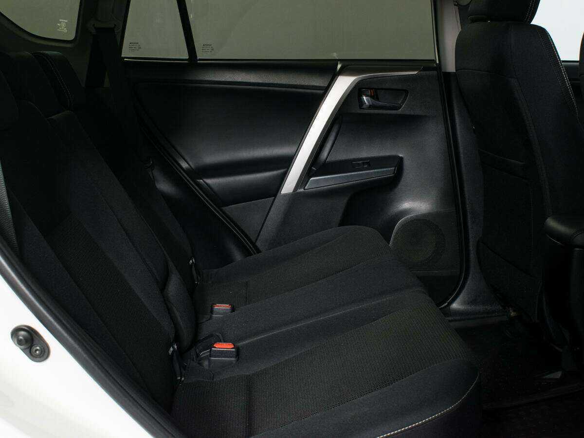 Toyota RAV4 б/у, 2017, Автоматическая. Фото: #11