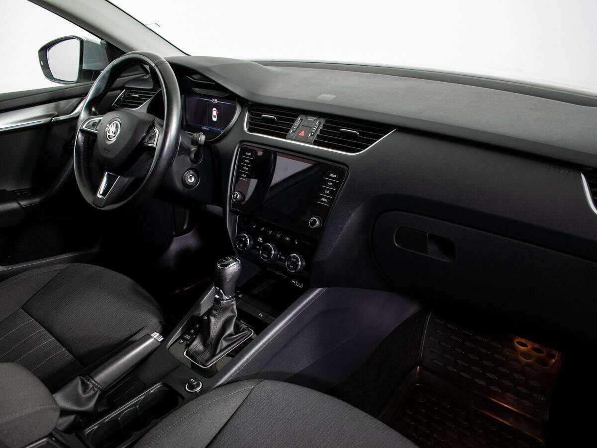 Skoda Octavia б/у, 2018, Роботизированная. Фото: #3