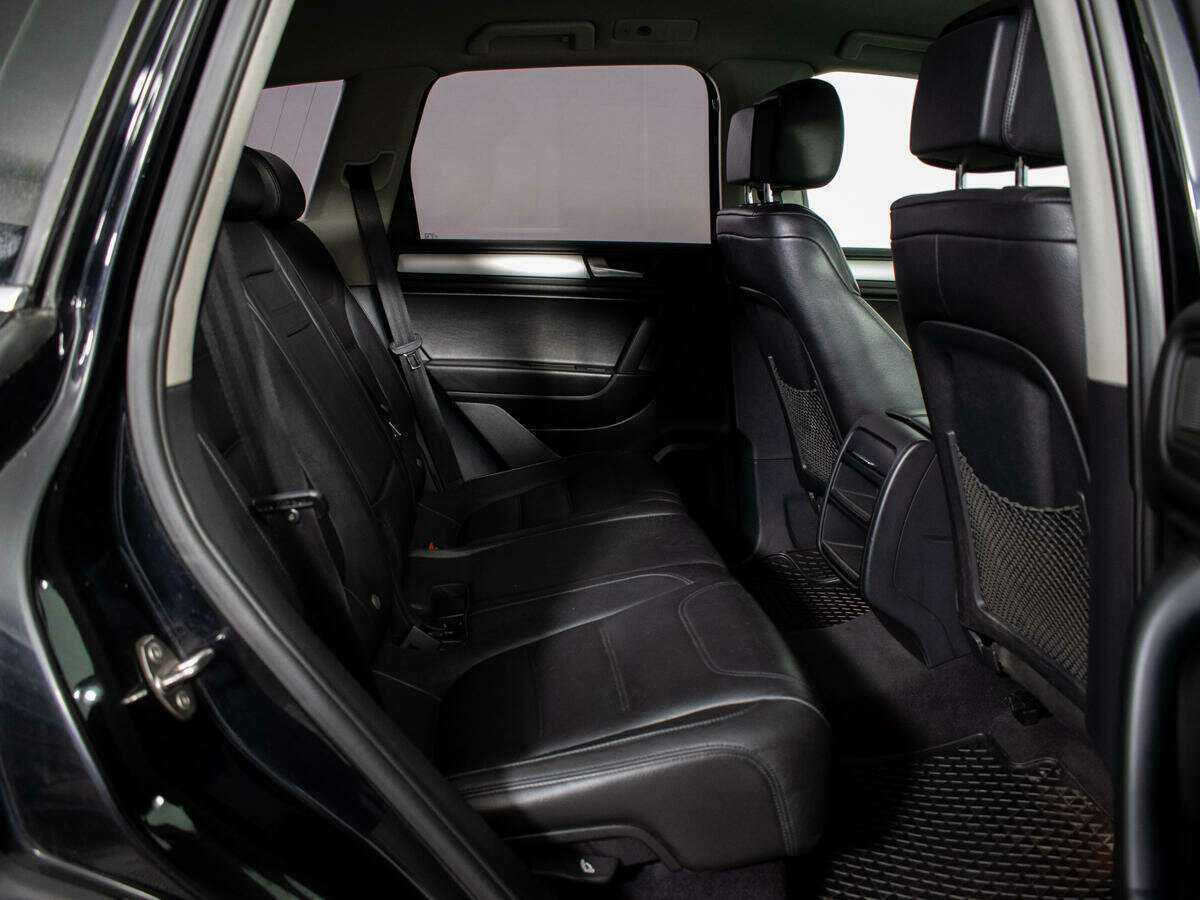 Volkswagen Touareg б/у, 2012, Автоматическая. Фото: #9
