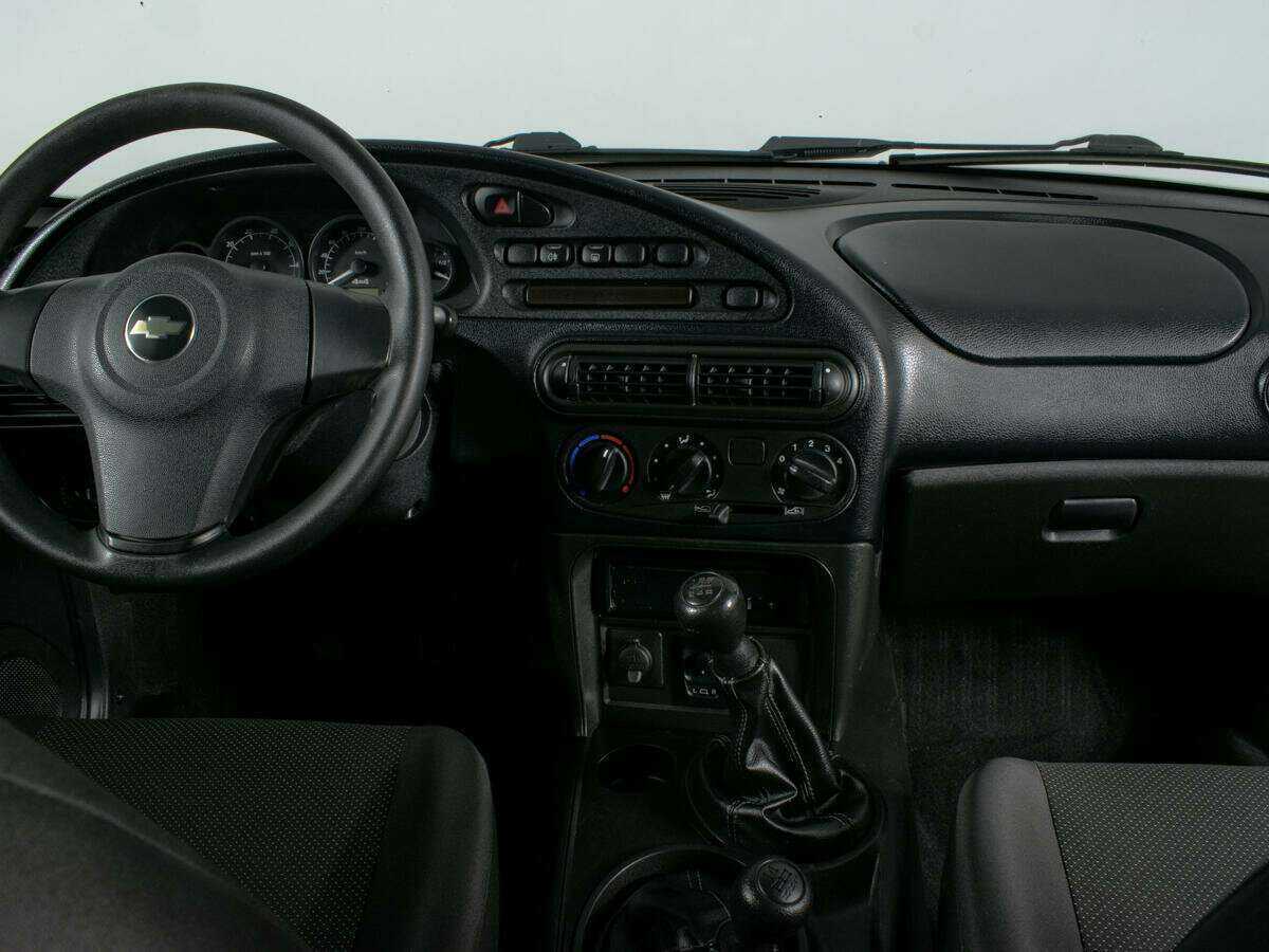 Chevrolet Niva б/у, 2018, Механическая. Фото: #7