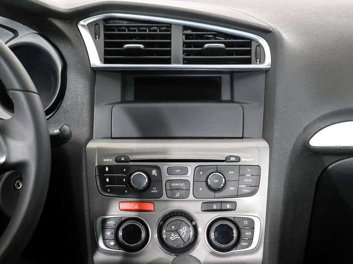 Citroen C4 б/у, 2015, Автоматическая. Фото: #11