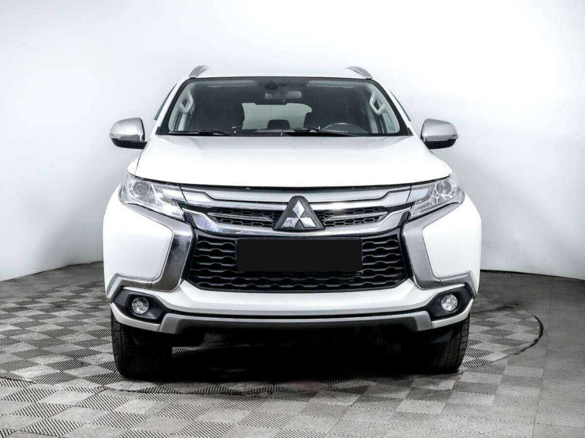 Mitsubishi Pajero Sport б/у, 2017, Автоматическая. Фото: #1