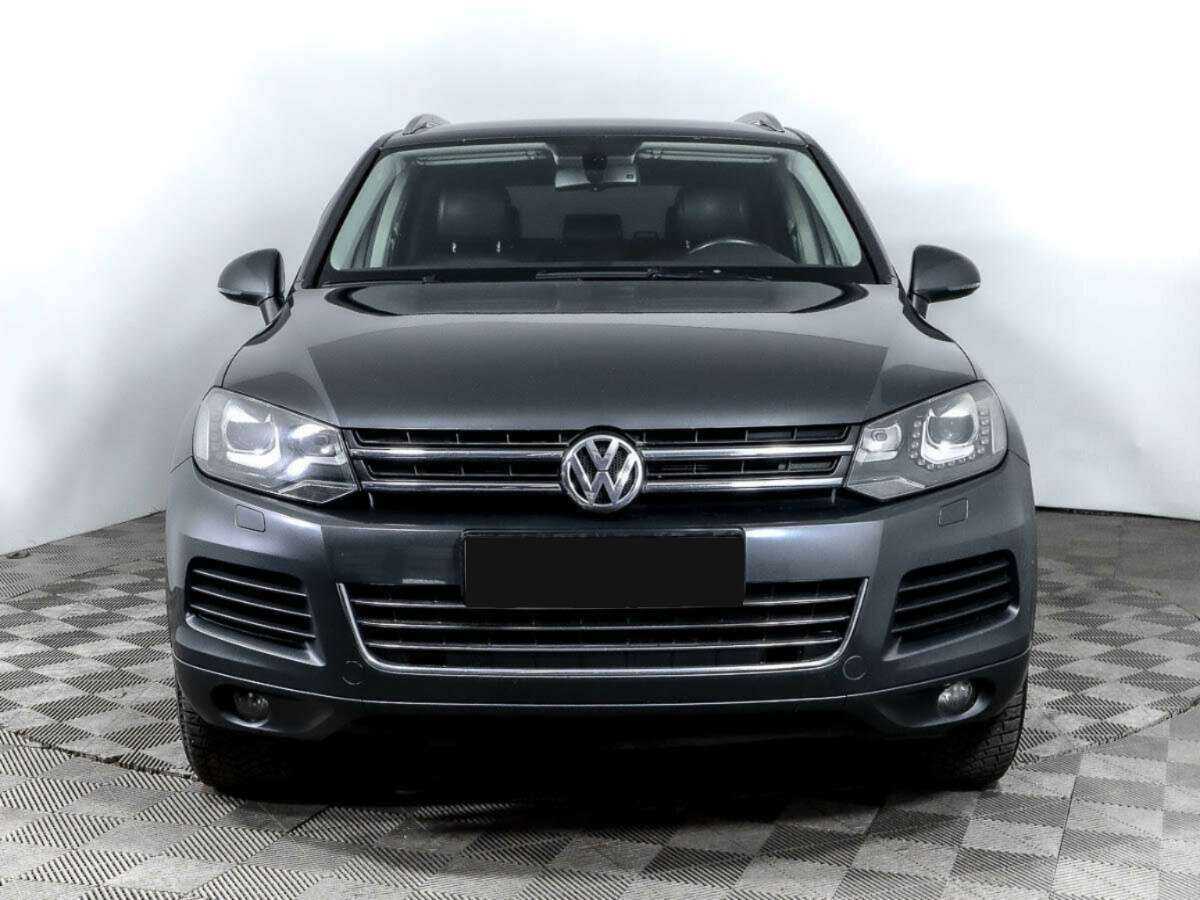 Volkswagen Touareg б/у, 2012, Автоматическая. Фото: #1