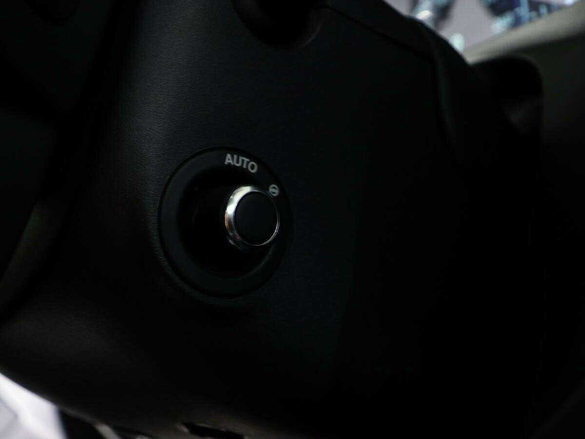 Jaguar XF б/у, 2018, Автоматическая. Фото: #21