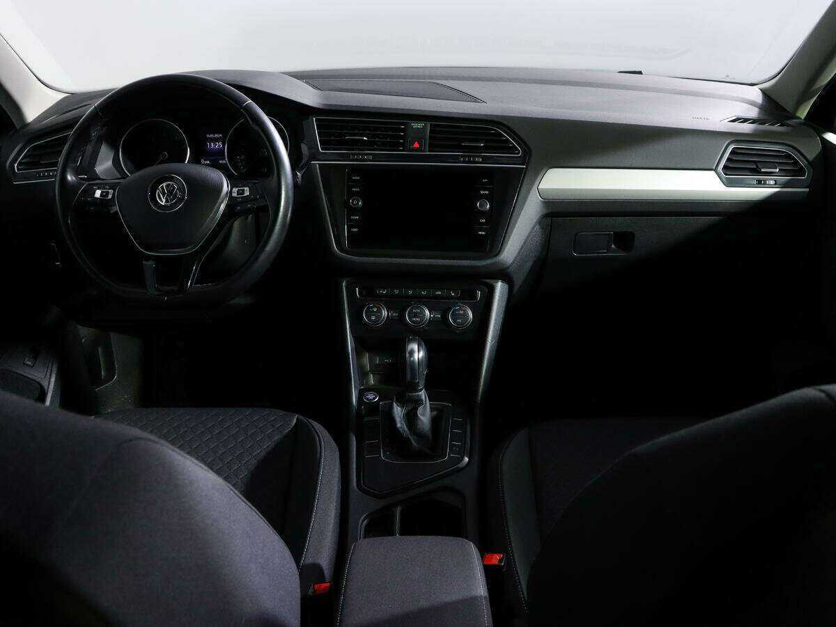 Volkswagen Tiguan б/у, 2020, Роботизированная. Фото: #9