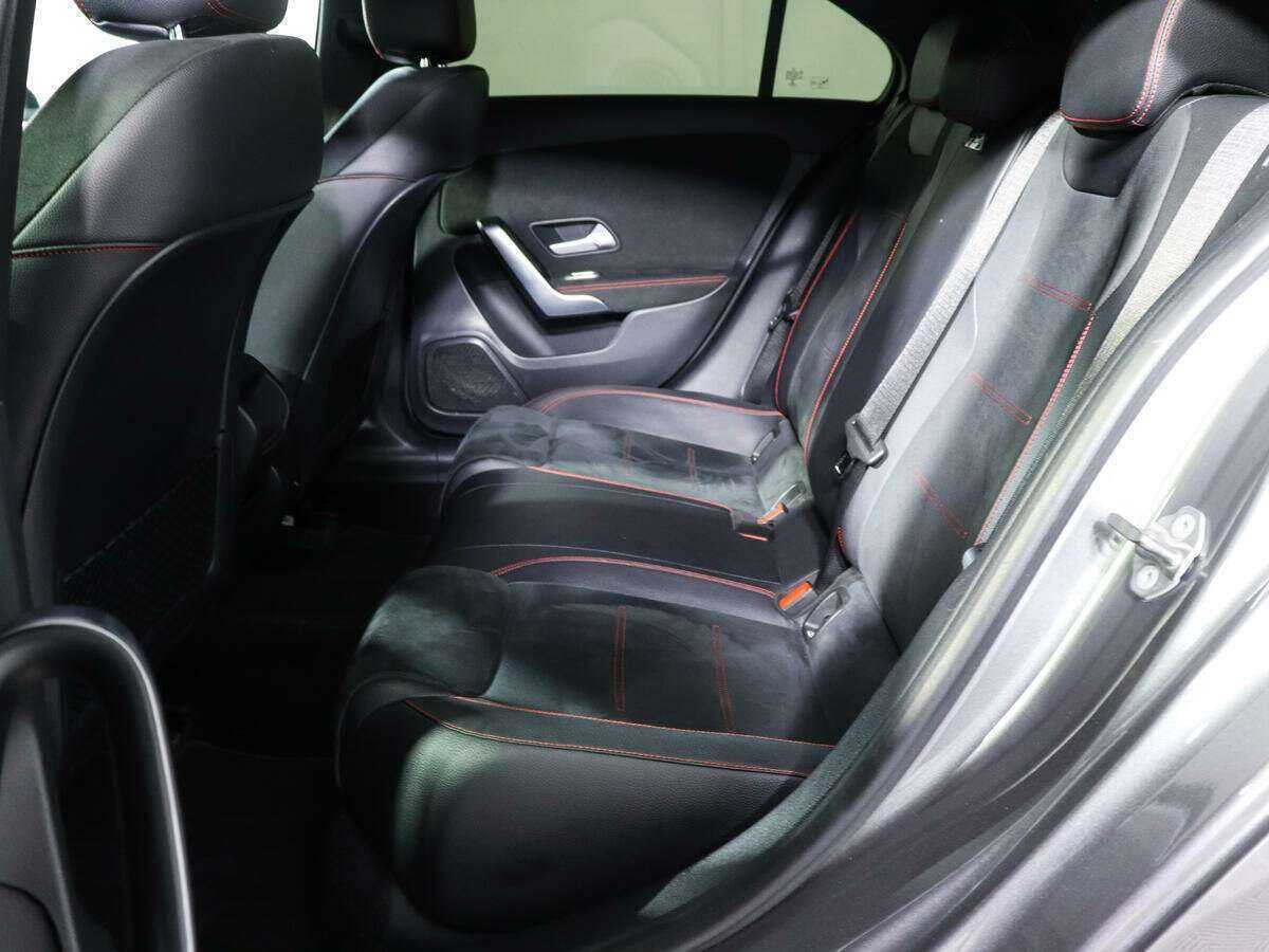 Mercedes-Benz A-Класс б/у, 2019, Роботизированная. Фото: #9