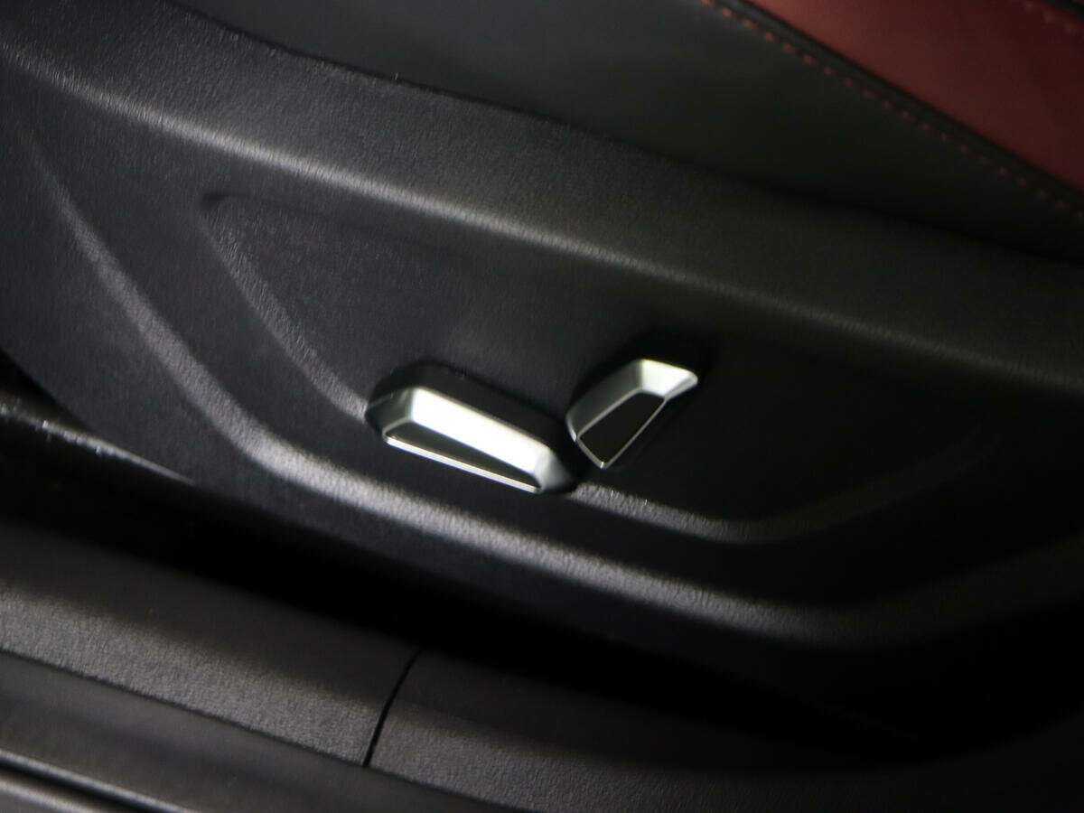 Geely Coolray б/у, 2023, Роботизированная. Фото: #18