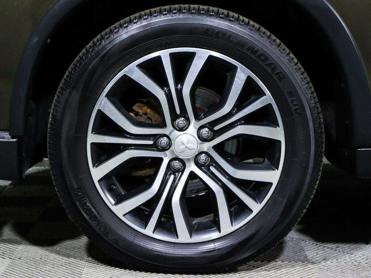 Mitsubishi Outlander б/у, 2018, Вариатор. Фото: #21