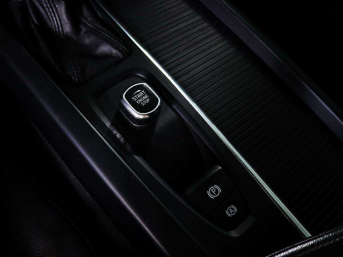 Volvo XC60 б/у, 2018, Автоматическая. Фото: #19