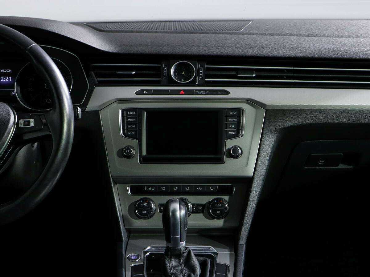 Volkswagen Passat б/у, 2015, Роботизированная. Фото: #12